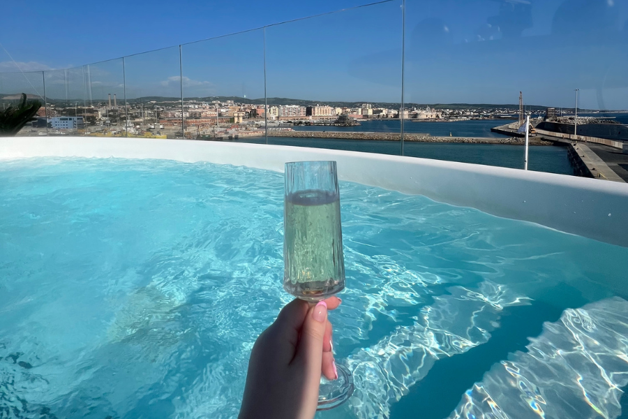 emerald-azzurra-pool-deck