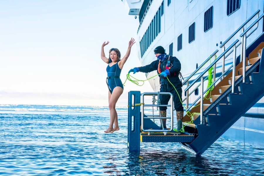 Polar plunge