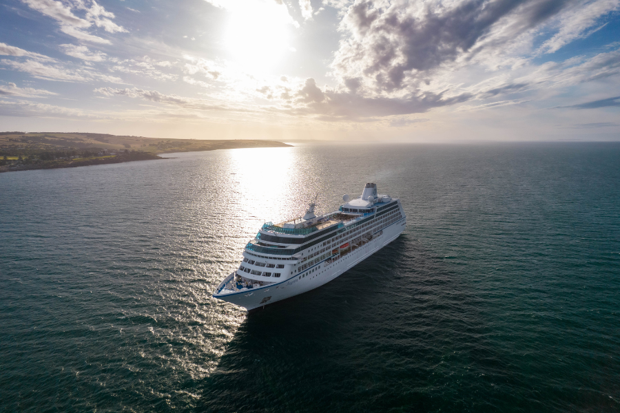 oceania-exterior