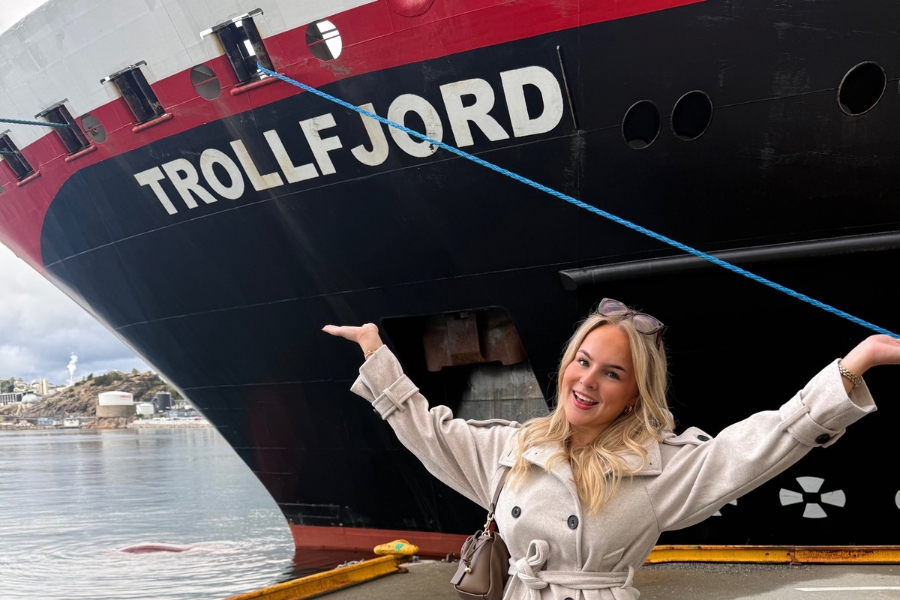 Norway Cruise aboard Hurtigruten MS Trollfjord