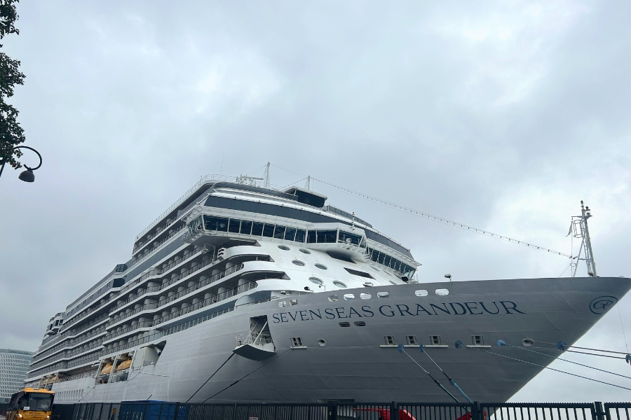 Regent Seven Seas Grandeur