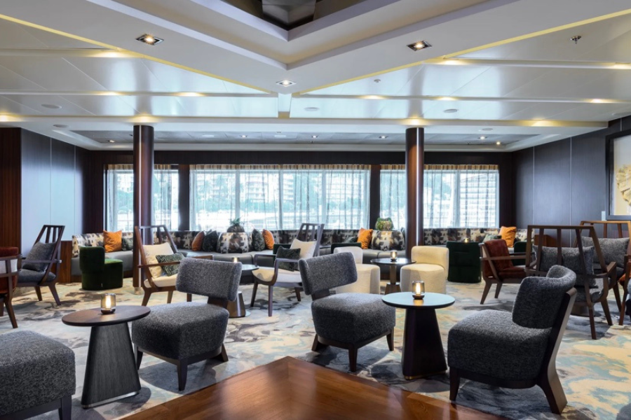 Seabourn-quest-the-club