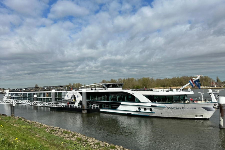 riviera-geoffrey-chaucer