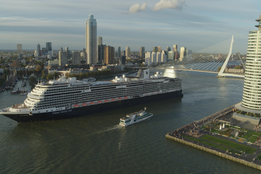 Holland-America-Line-In-Rotterdam
