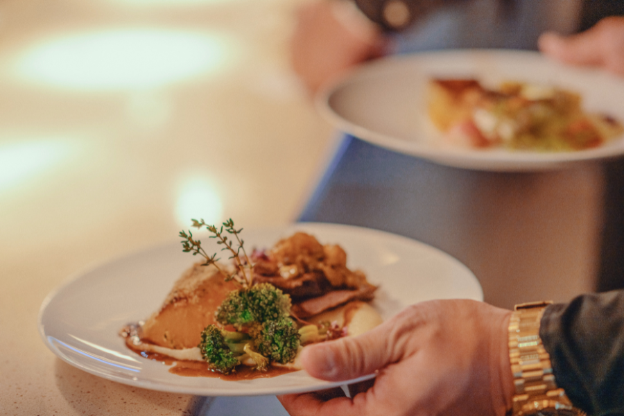 lindblad-expeditions-food