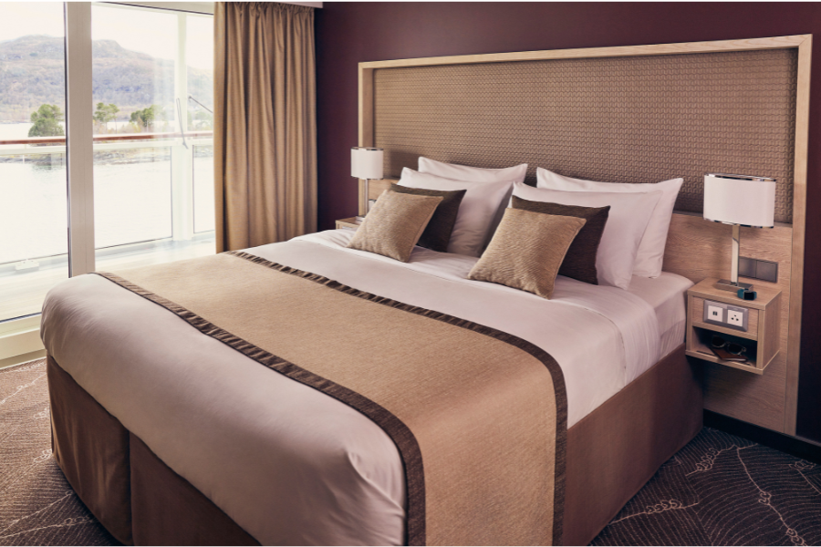 lindblad-expeditions-stateroom