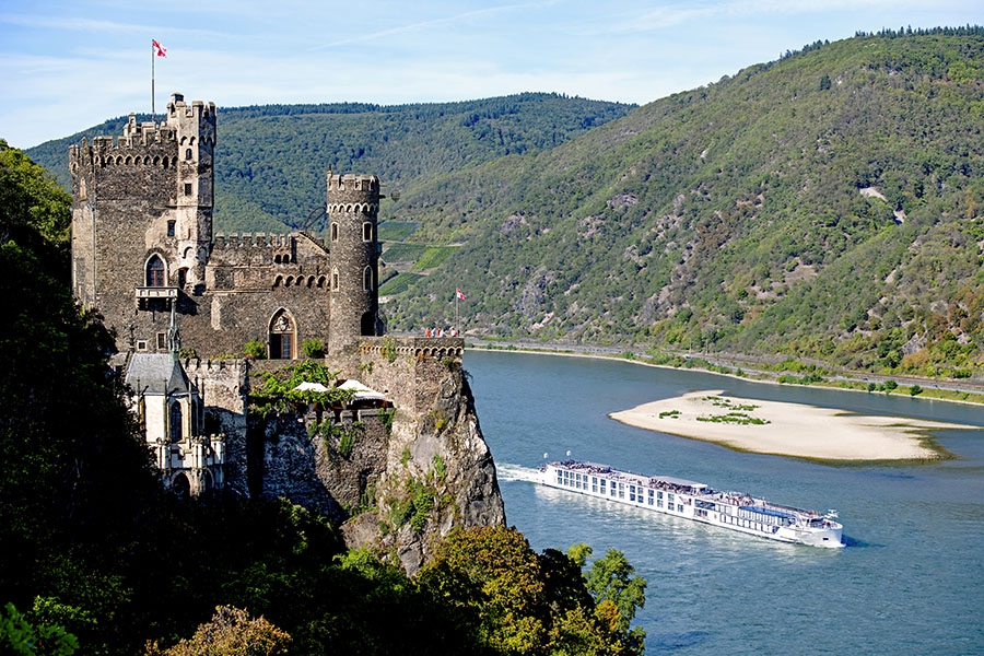 Riverside Debussy sailing along the Rhine