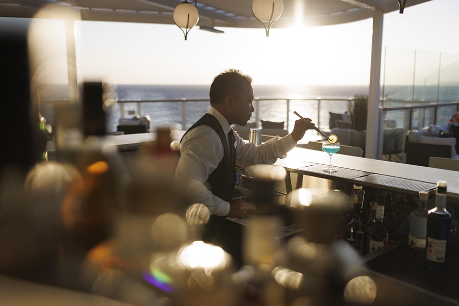 silver-nova-silversea-barman-dusk