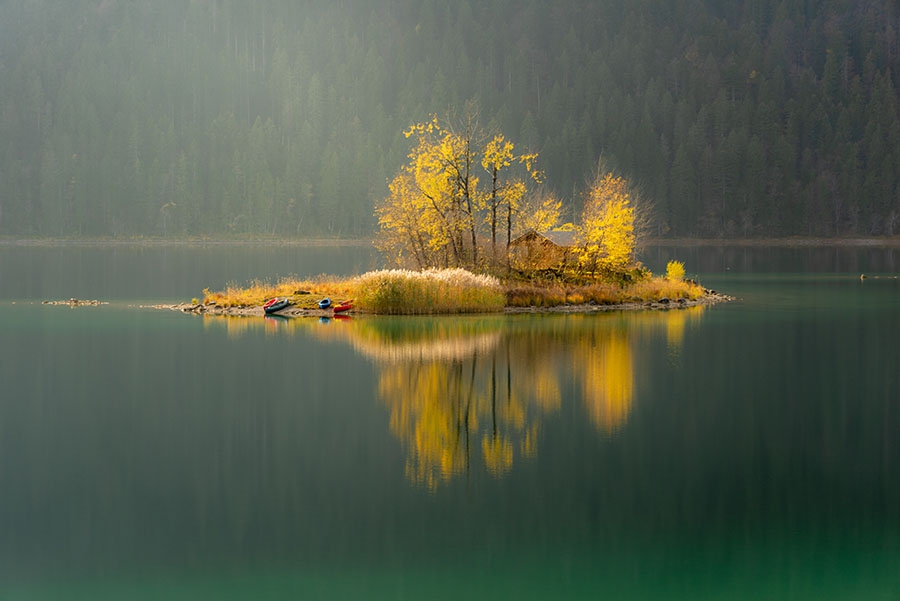 october-cruising-autumn-island