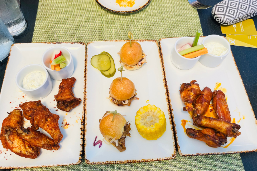 celebrity-ascent-food-01