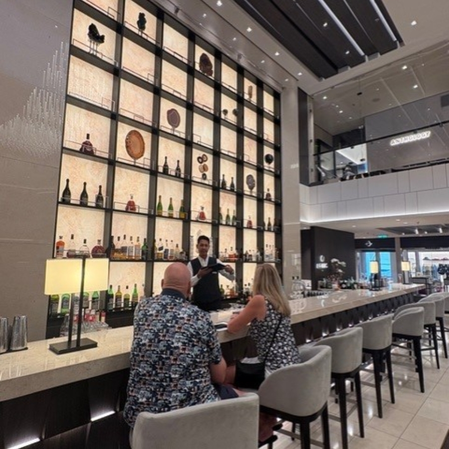 Explora Journeys Bar