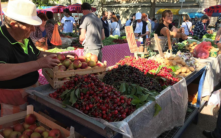 Fruit market