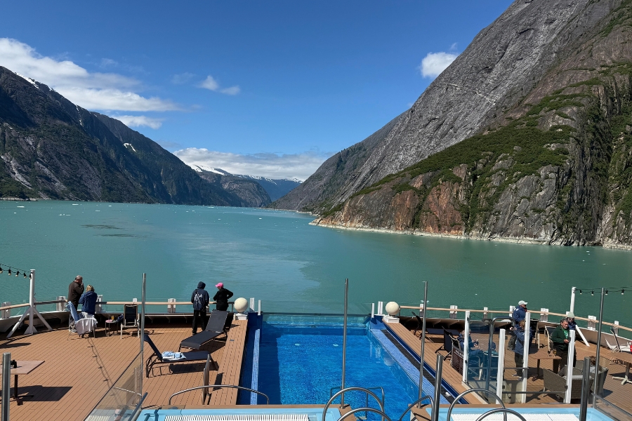 Sailing through Alaska