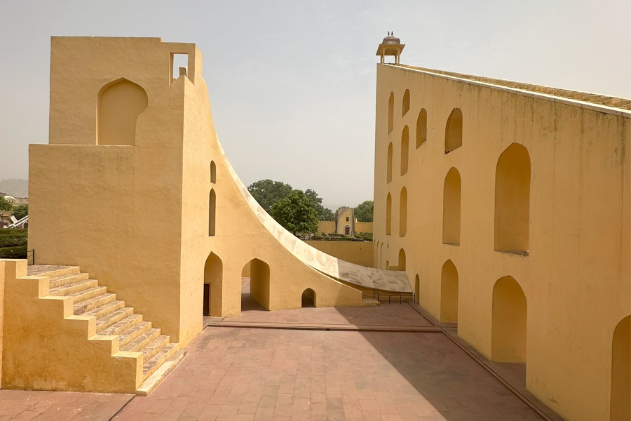 jantar-mantar-observatory-jaipur-india