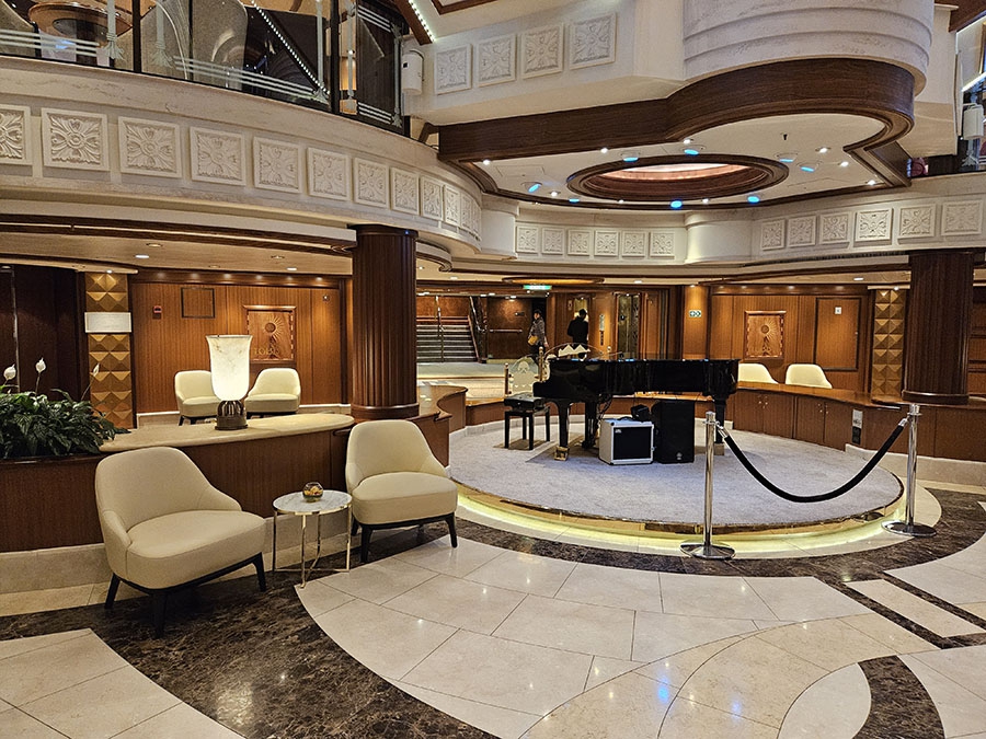 Cunard Queen Elizabeth lobby area