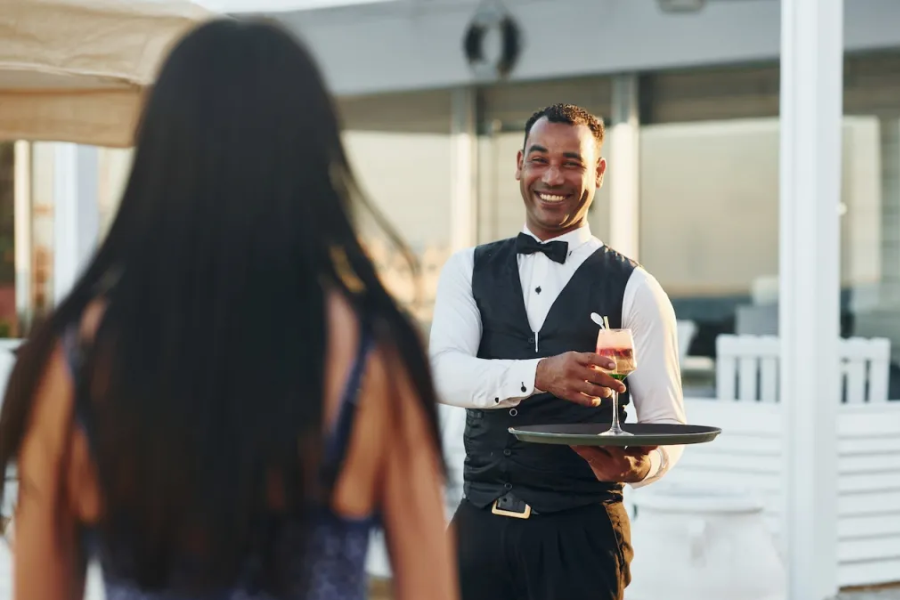 msc-yacht-club-butler