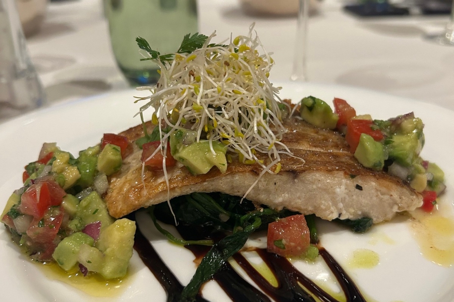 Seven Seas Grandeur Dining