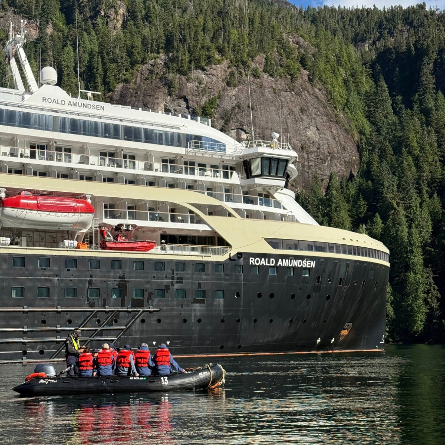 MS Roald Amundsen