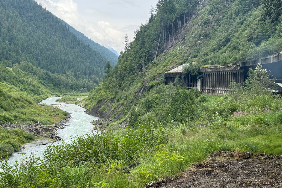 landscape-rocky-mountaineer