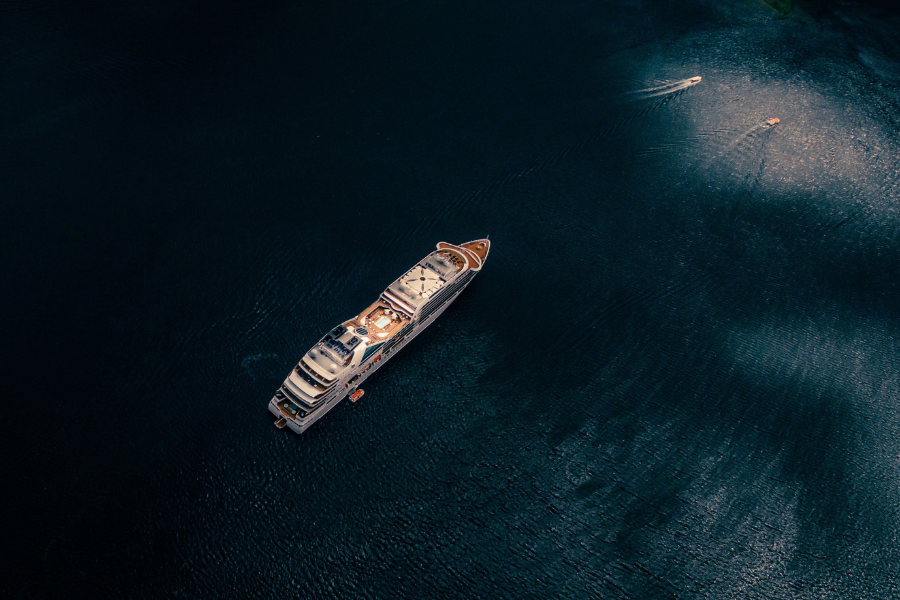 Seabourn-exterior-2