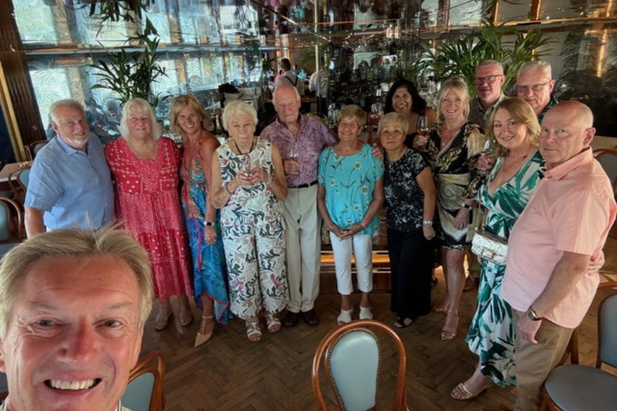 Tony-and-barbara-hosted-cruise-bordeaux