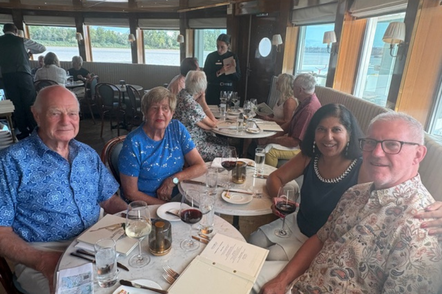 Tony-and-barbara-hosted-cruise-bordeaux-2