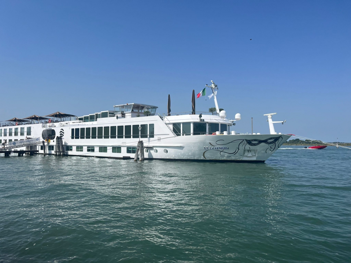 Uniworld SS La Venezia