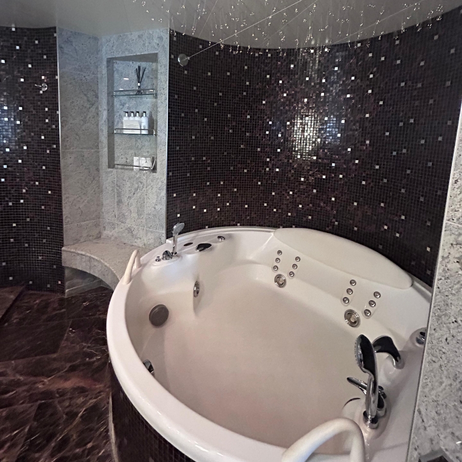 Wintergarden Suite - Indoor Bath